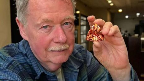 Огранка 294-каратного триллиантового морганита от Стива Мориарти