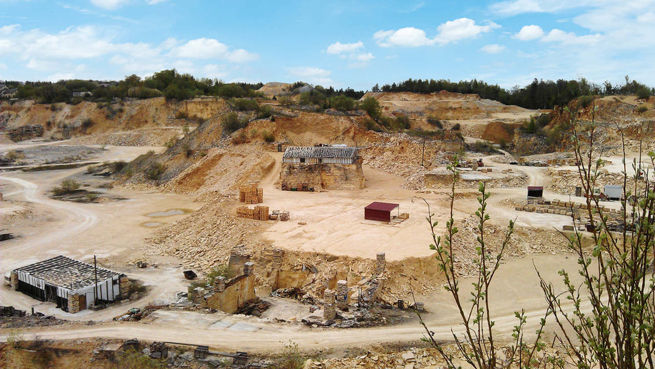 Месторождения зольнхофенского мраморовидного плиточного известняка Месторождения зольнхофенского мраморовидного плиточного известняка, фото