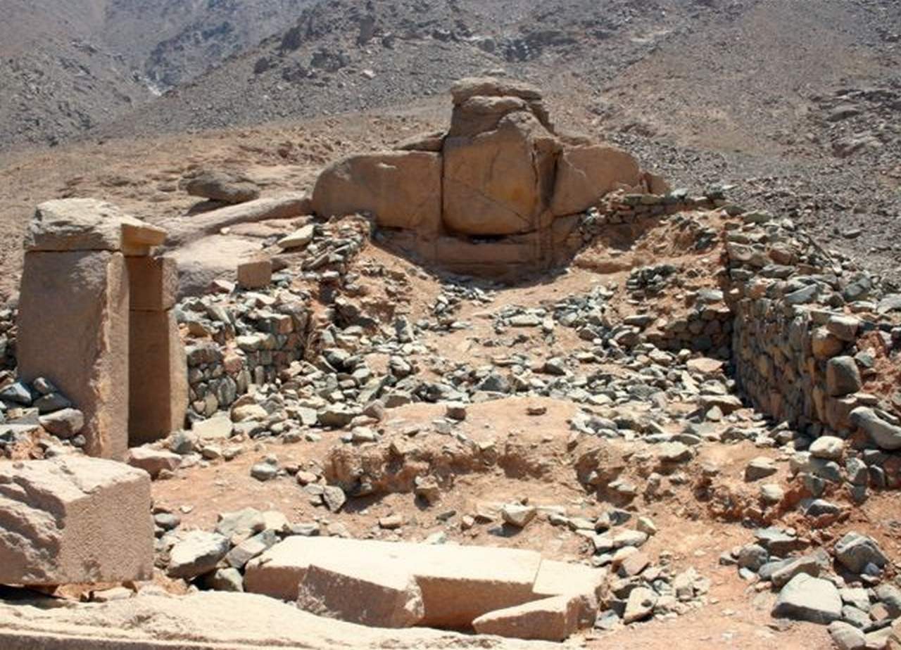 Храм из Порфирита Храм из Порфирита, фото