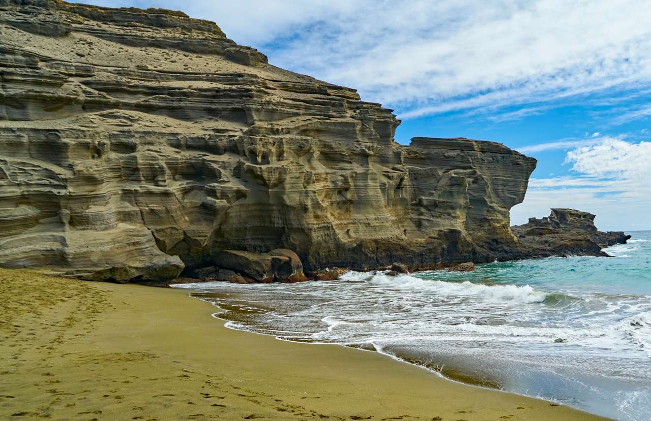 Зеленый песок на пляже Махана Бич (Папаколеа) Зеленый песок на пляже Махана Бич (Папаколеа), фото