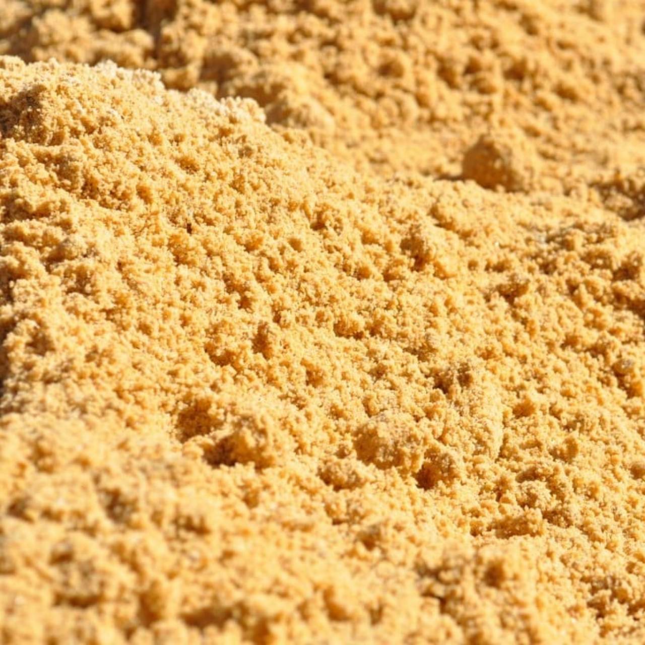 Желтый песок на пляже Желтый песок на пляже, фото