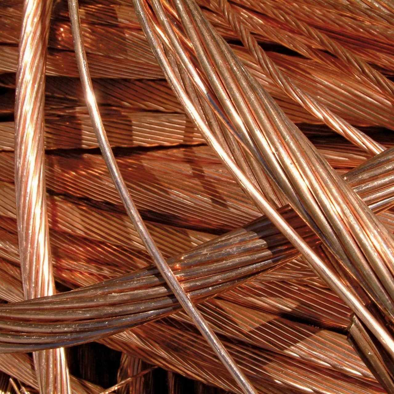 Медные провода Медные провода, фото